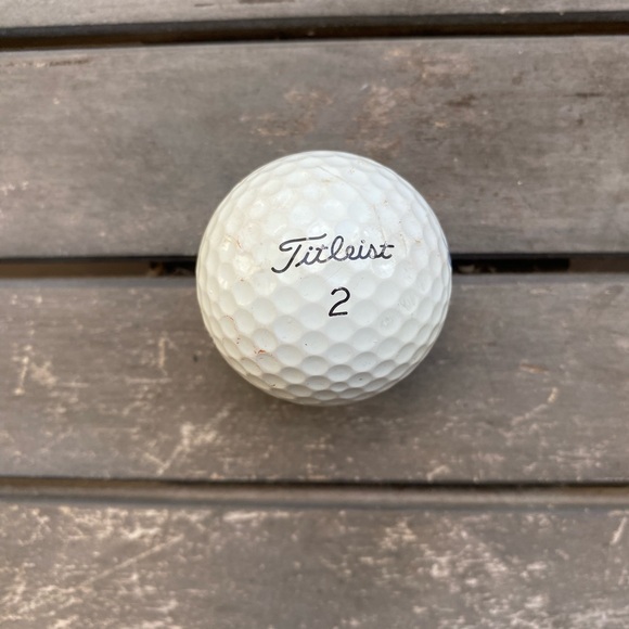 Titleist Bob Hope logo golf ball - Picture 2 of 3
